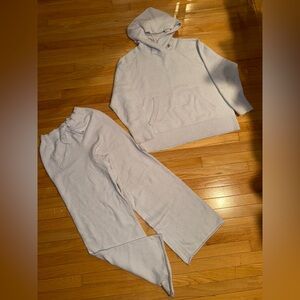 H&M S Oversized Cozy Gray Knit Hoodie and Pants Set